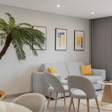 Barreiros Iii By An Island Фуншал