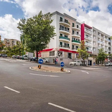 Barreiros Iii By An Island * Фуншал