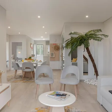 Barreiros Iii By An Island * Funchal (Madeira)